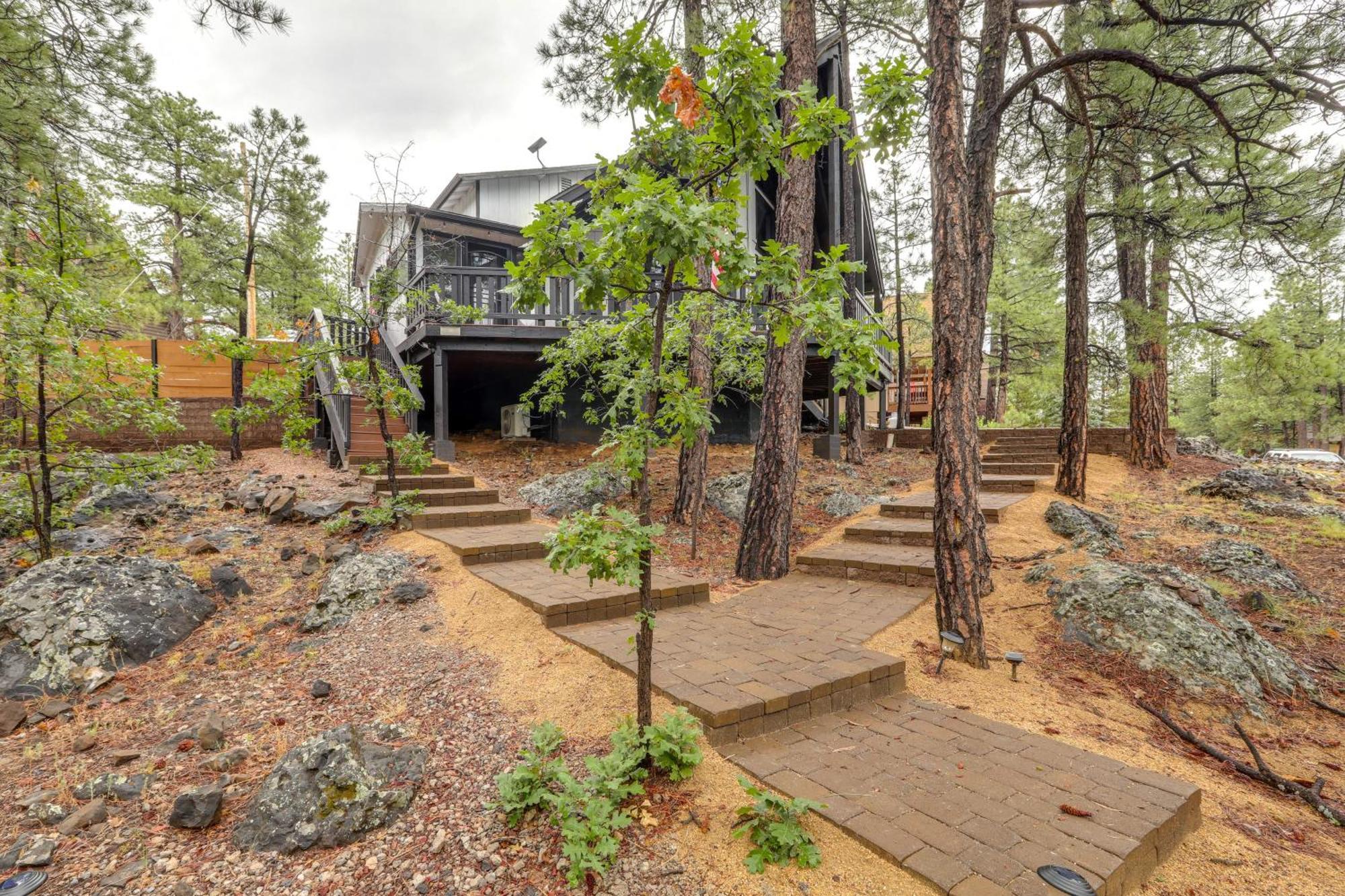 Munds Park Cabin With Poker Room And Wraparound Deck! Eksteriør billede