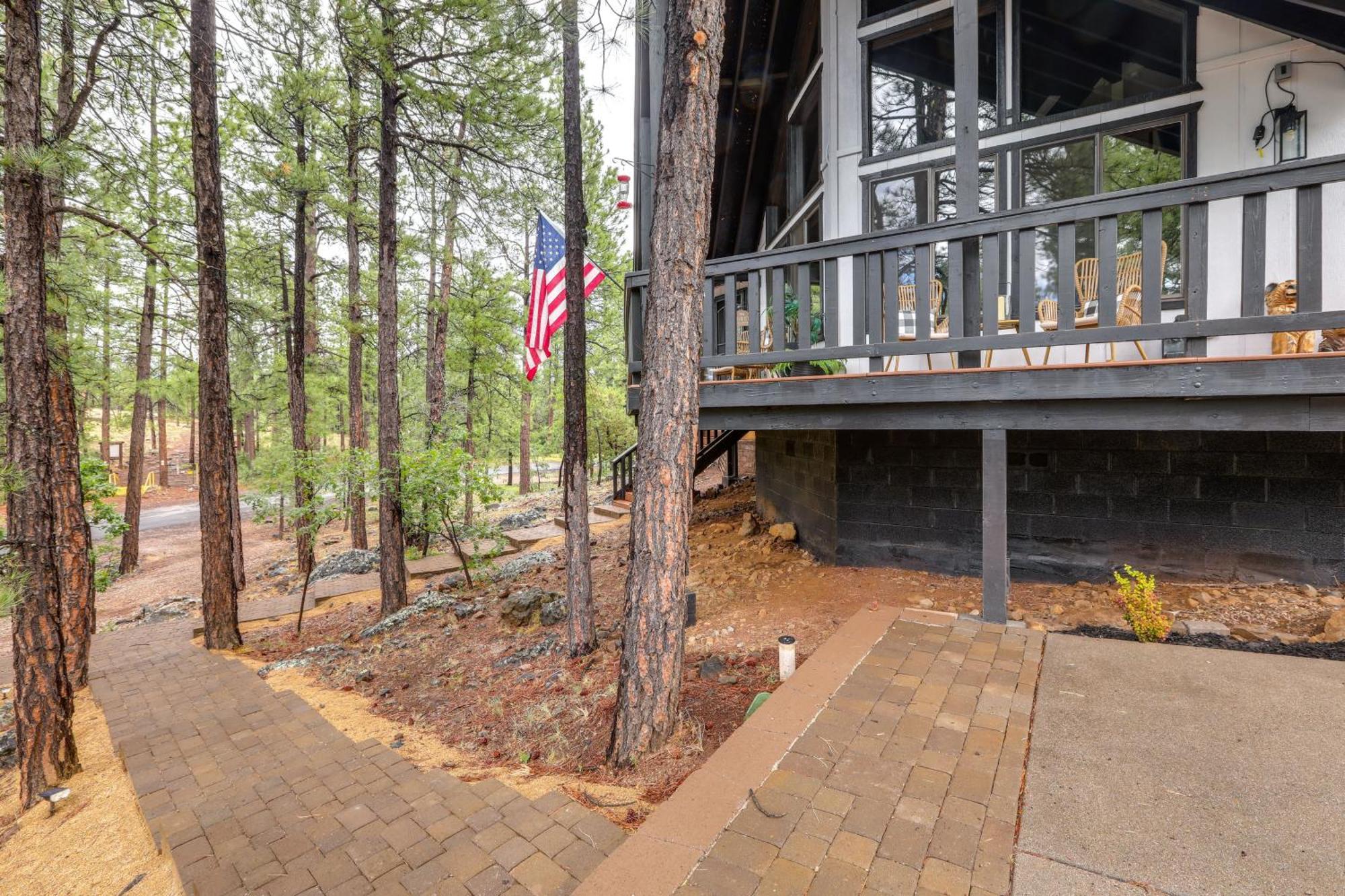 Munds Park Cabin With Poker Room And Wraparound Deck! Eksteriør billede