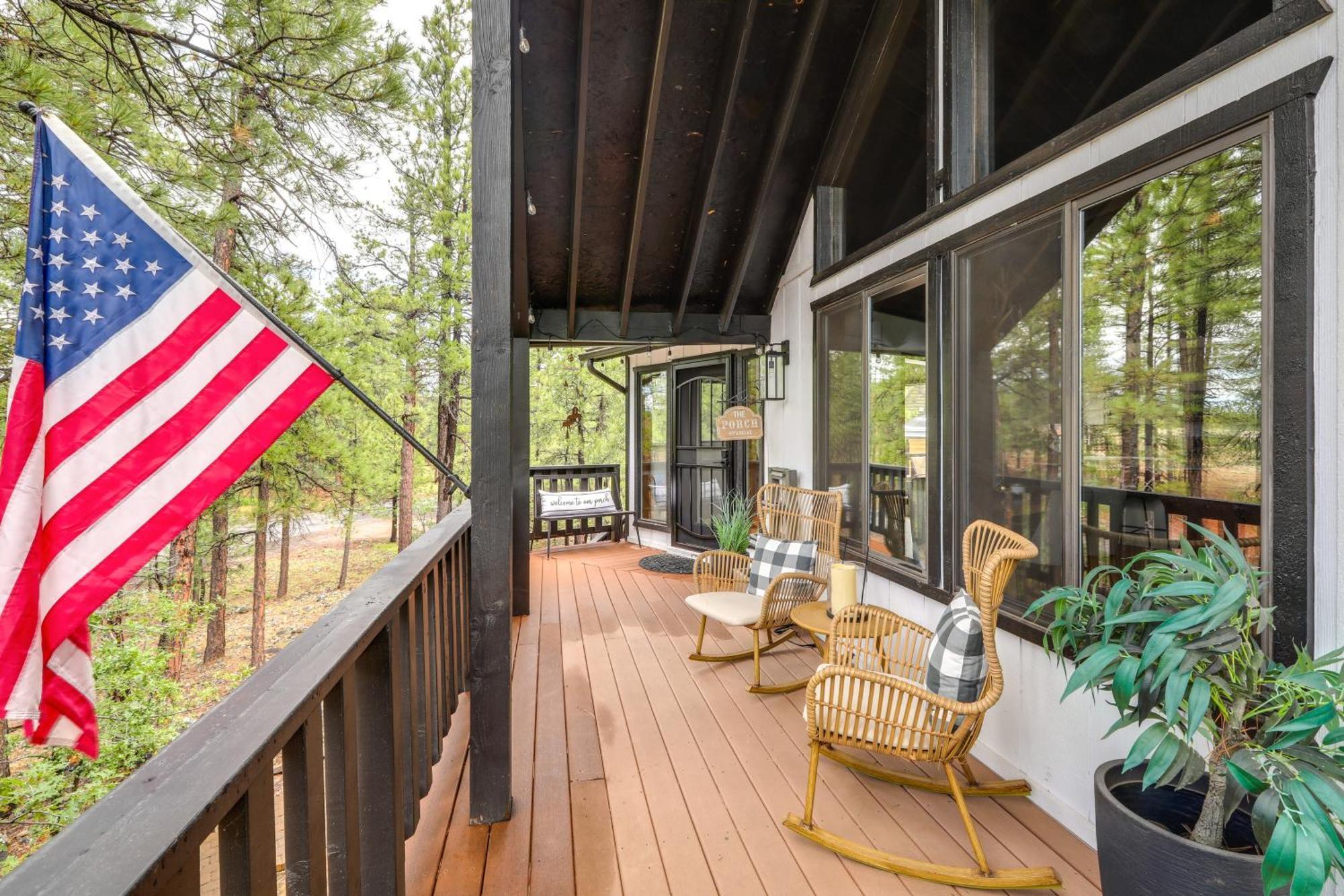 Munds Park Cabin With Poker Room And Wraparound Deck! Eksteriør billede