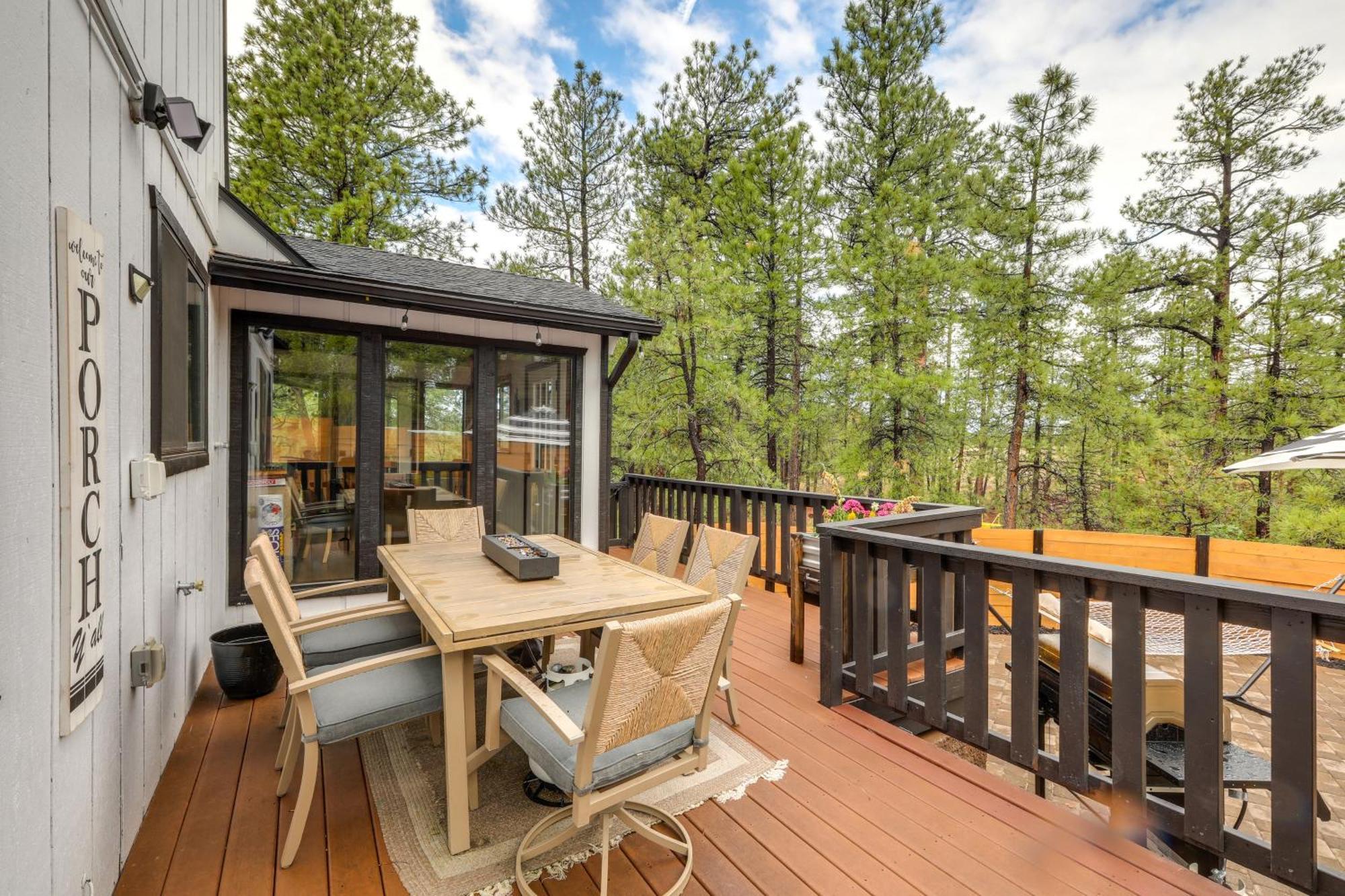 Munds Park Cabin With Poker Room And Wraparound Deck! Eksteriør billede